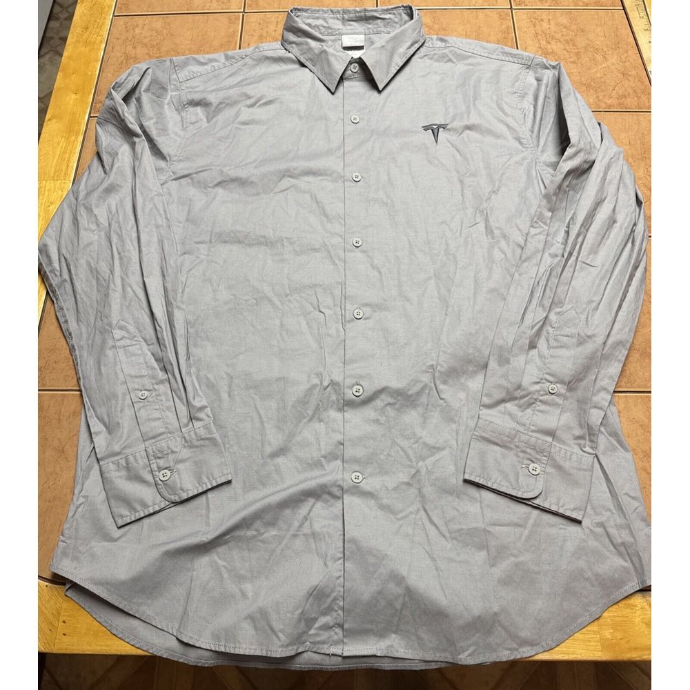 Tesla Shirt Men Sz XL Gray Button Up Performance Stretch Dress Work‎ Casual Logo